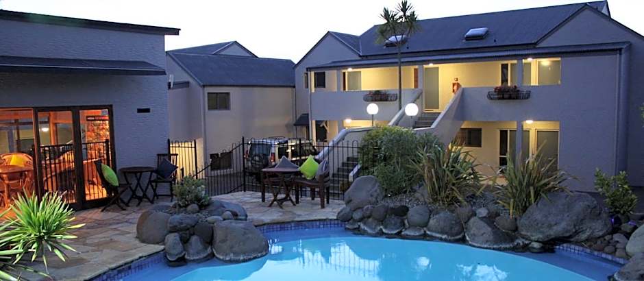 Baycrest Thermal Lodge