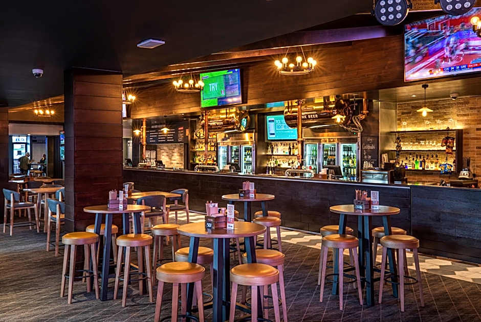 Nightcap at Manhattan Hotel