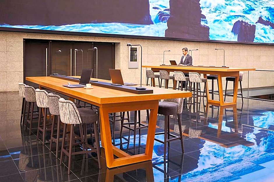 Hyatt Regency Barcelona Tower