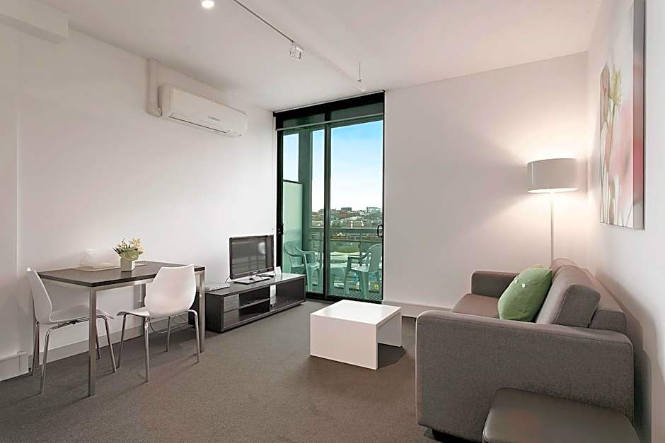 City Harbour Apartments