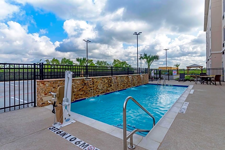 Comfort Inn & Suites