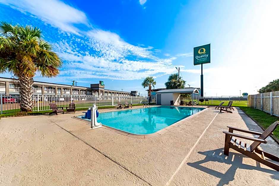 Quality Inn & Suites Port Lavaca near Lighthouse Beach