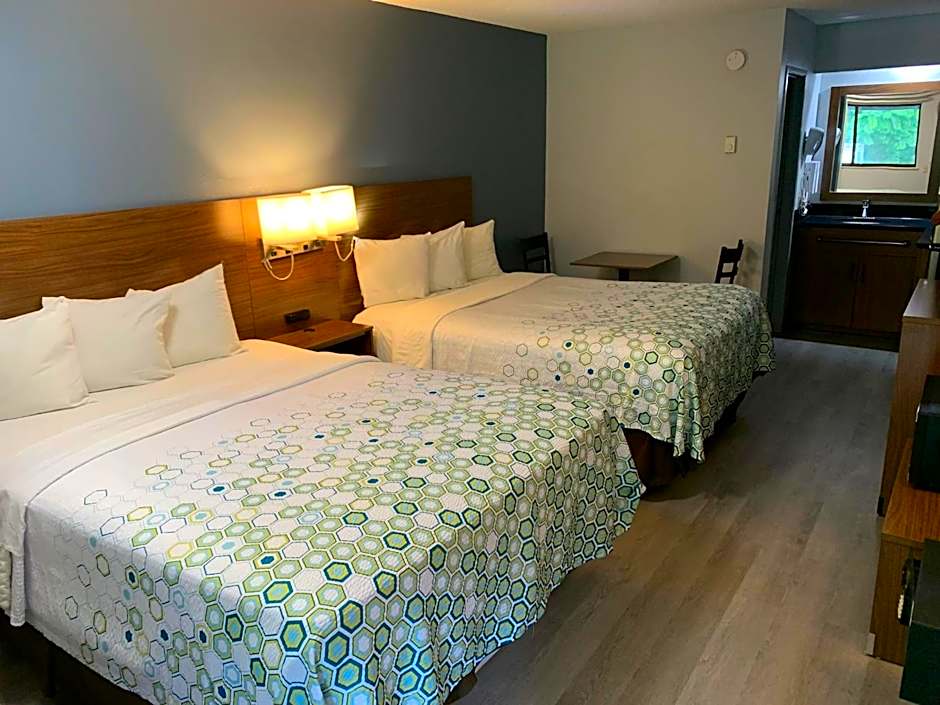 HomeTowne Studios Mystic - New London