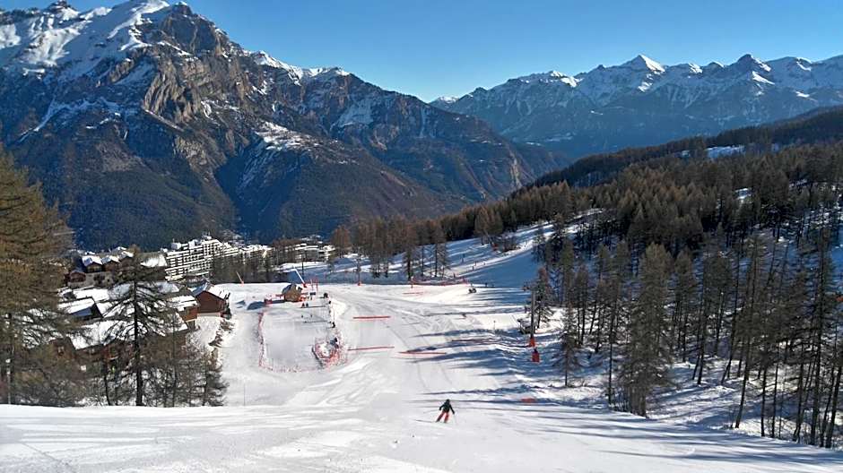 Hôtel Restaurant Gîtes Les 5 Saisons