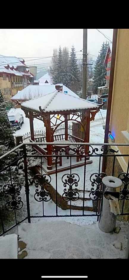 Casa Dunarea by Genco