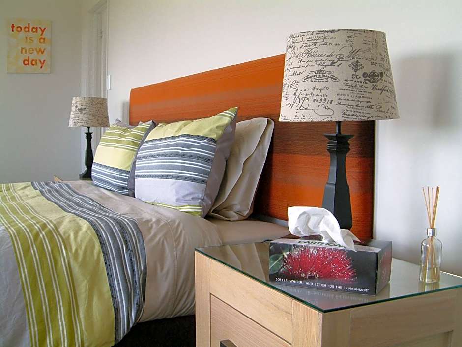 Bay Water Views Bed & Breakfast