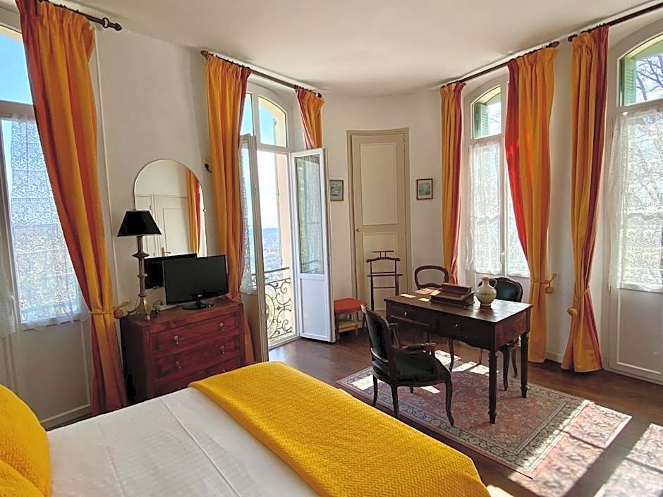 Logis Hotel La Bellaudiere