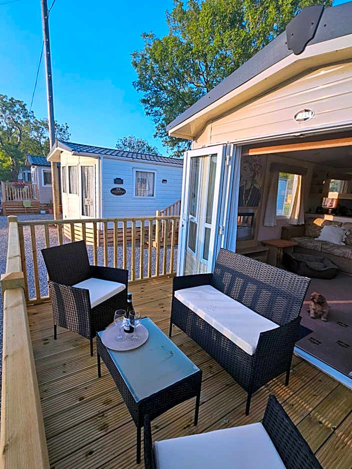 Luxe 6 berth caravan Lytham