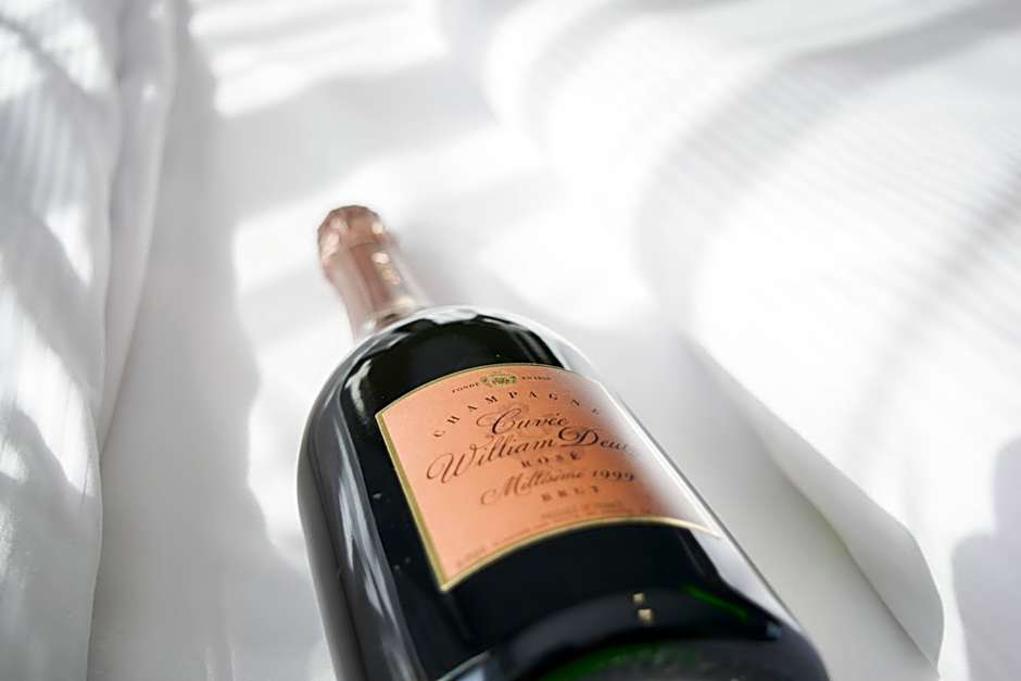 Axel Boutique Jacuzzi & Sauna