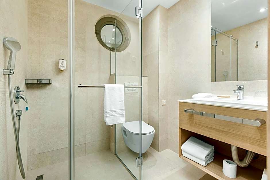 Hotel Harmonia by Dukley