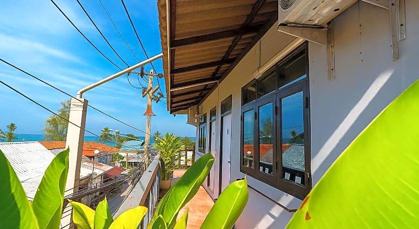 Eclipse Hostel and Bar