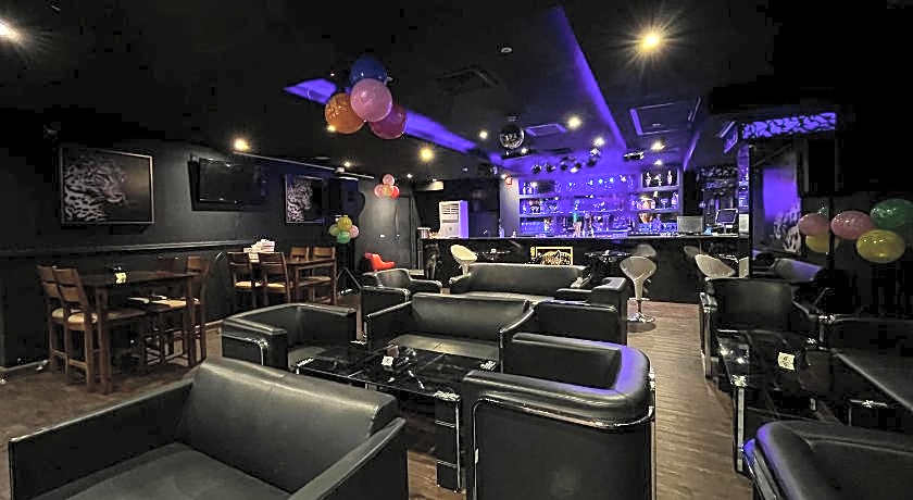 Al Mansour Plaza Hotel