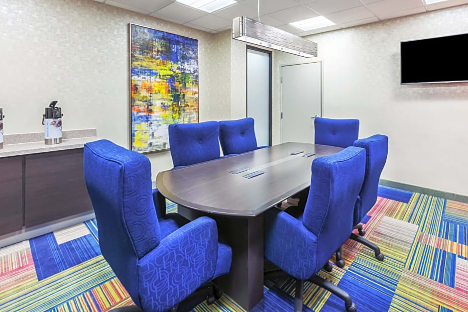 Holiday Inn Express & Suites Houston East, by IHG