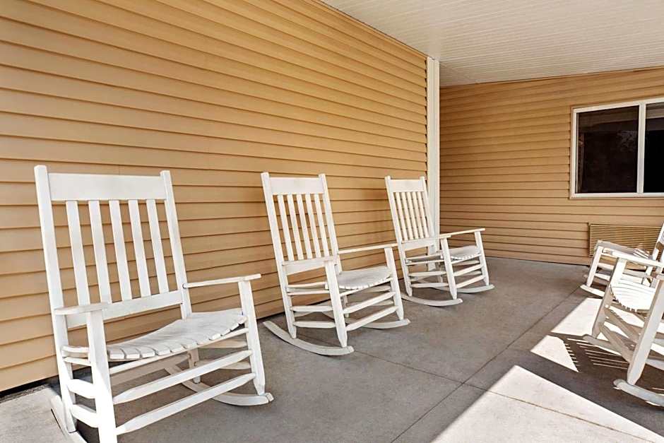 Travelodge by Wyndham North Platte