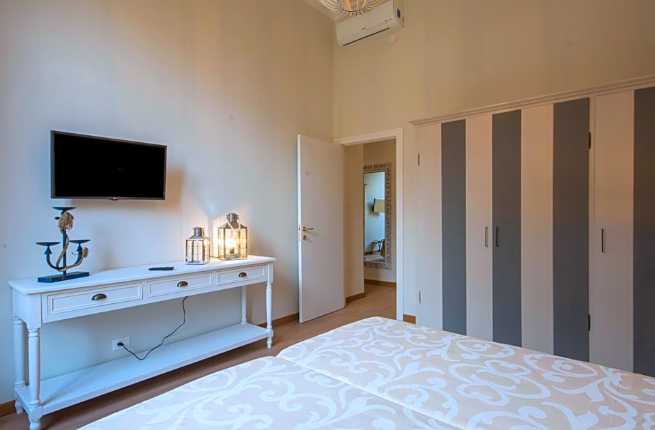 Iris Apartments by Mmega