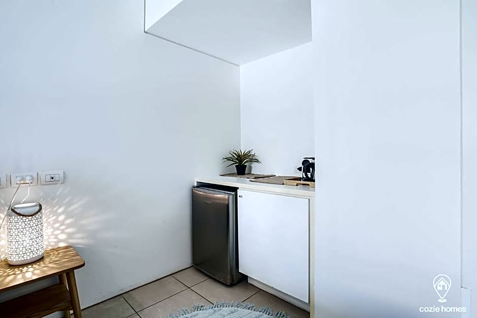 602 Harbour Lights Studio - Pool Gym and Sauna