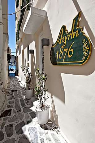 Single Room with Private External Bathroom and Partial  Sea View