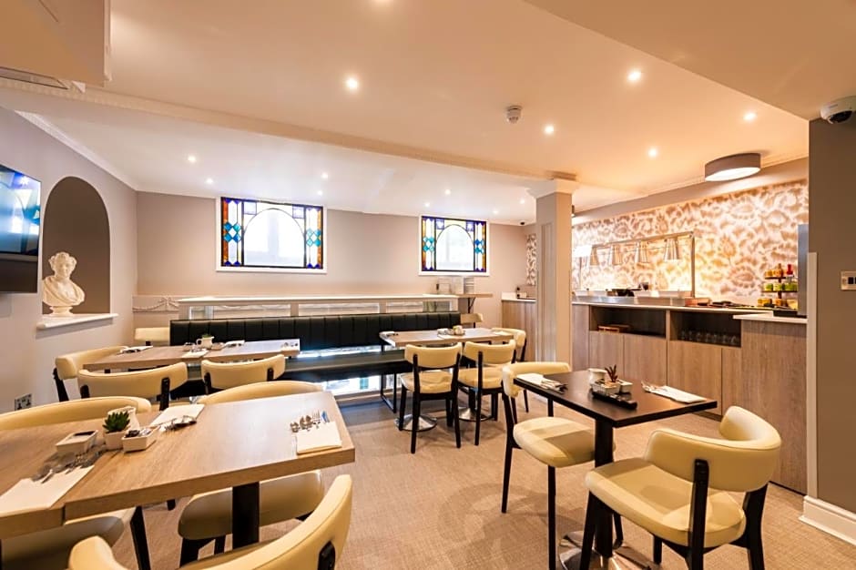 Byron Hotel