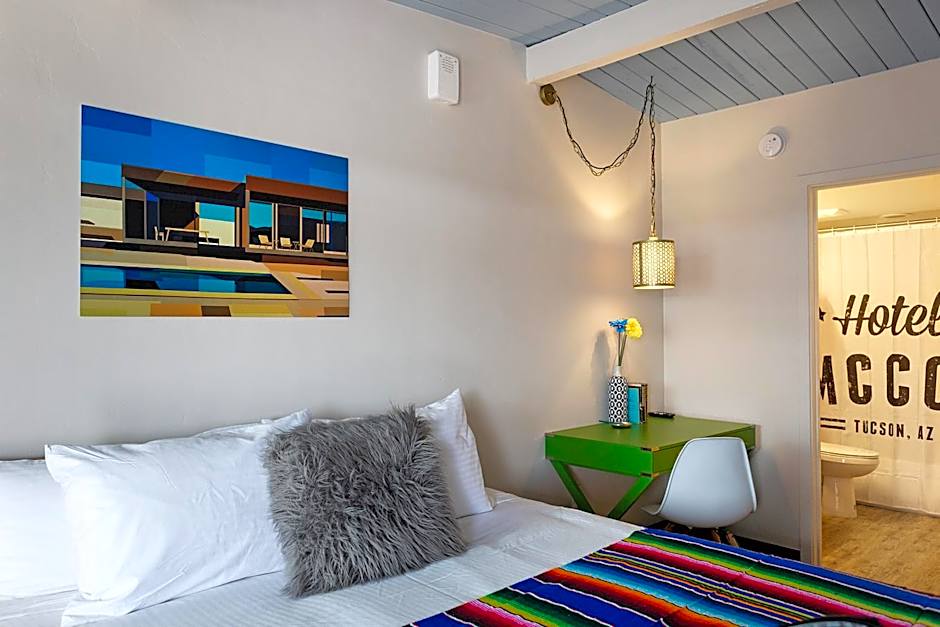 Hotel McCoy - Art, Coffee, Beer, Wine