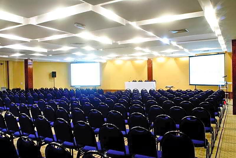 Lake Side Apart Hotel