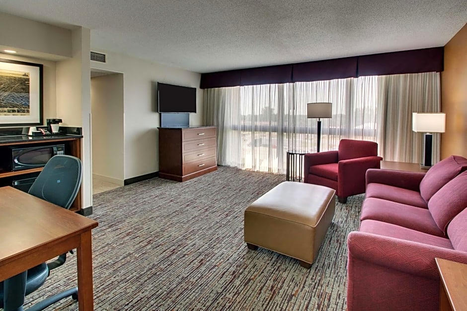 DRURY INN & SUITES EVANSVILLE EAST