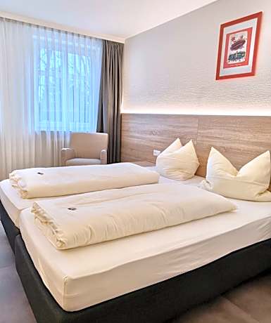 Standard Double Room with Street View