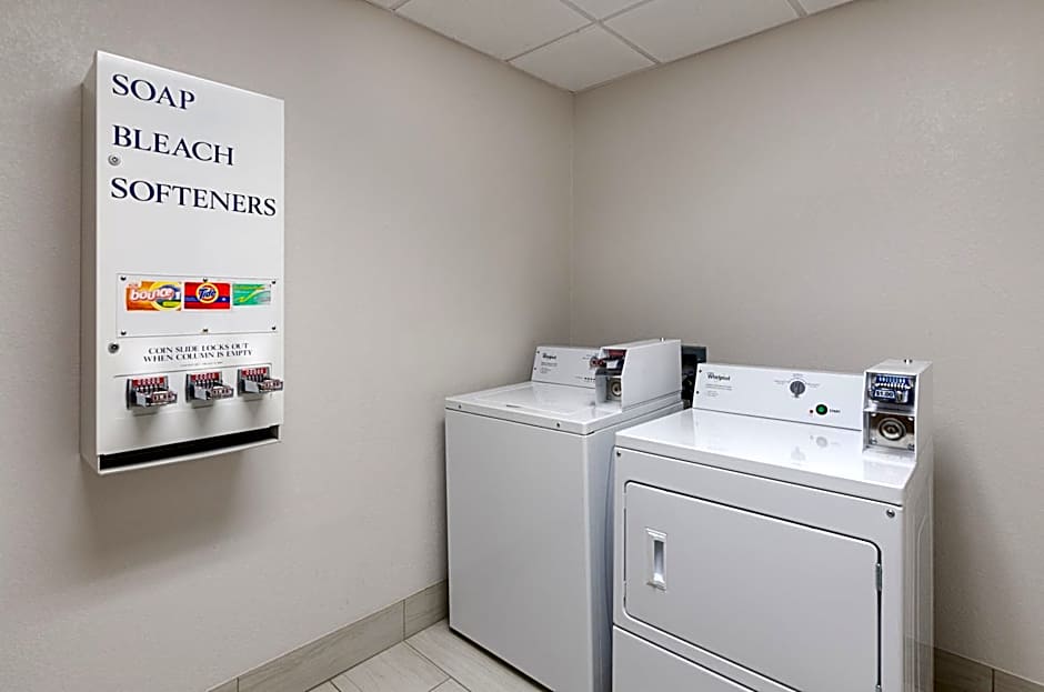 Holiday Inn Express Hotel & Suites Weston By IHG