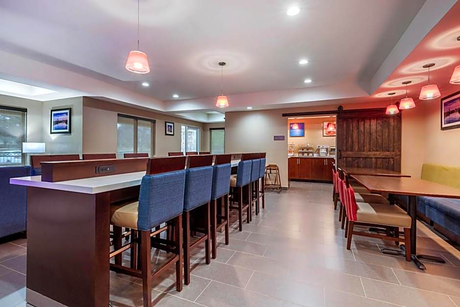 Comfort Inn & Suites Montgomery East Carmichael Rd