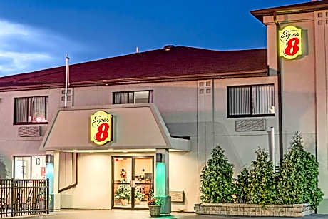 Super 8 by Wyndham Niagara Falls