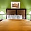 Quality Inn & Suites Champaign North - Urbana