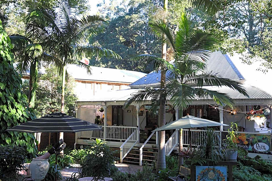 Montville Country Cabins