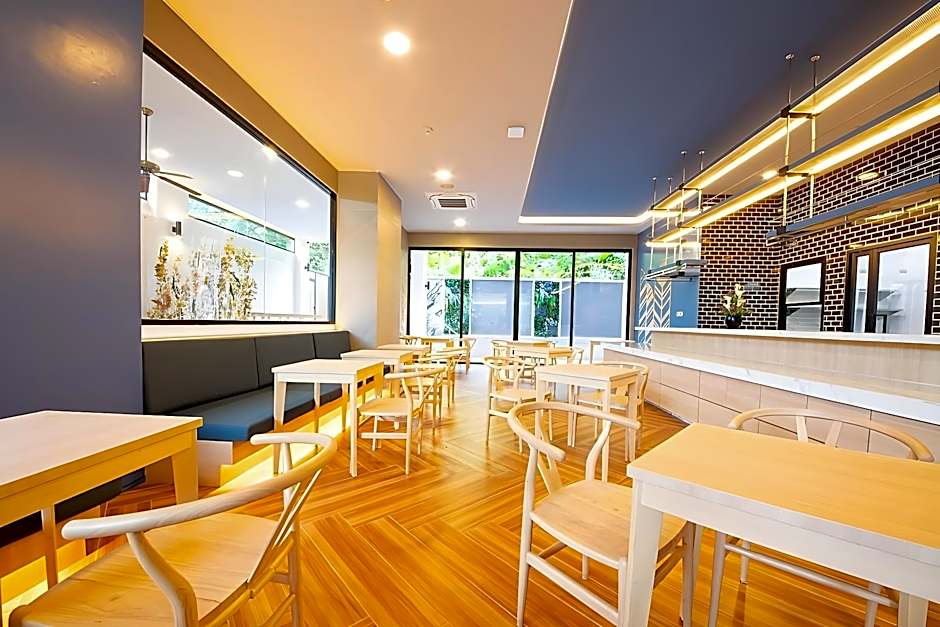 Golden Paradise Hotel