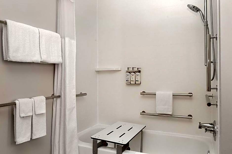 Holiday Inn Express And Suites Alton St Louis Area By IHG