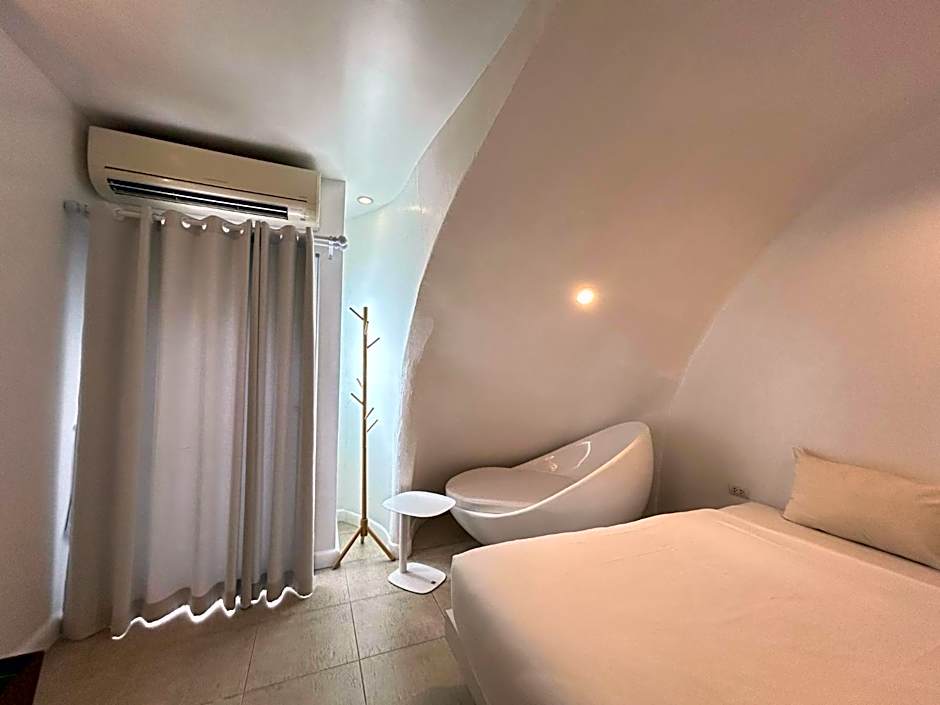 Benyada Lodge - Surin Beach