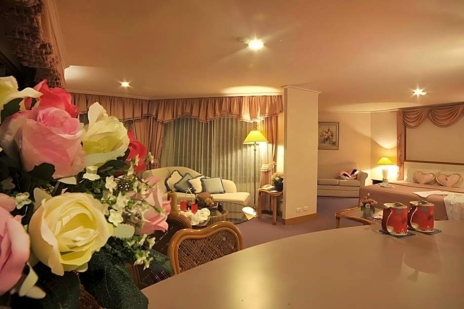 Khanom Golden Beach Hotel