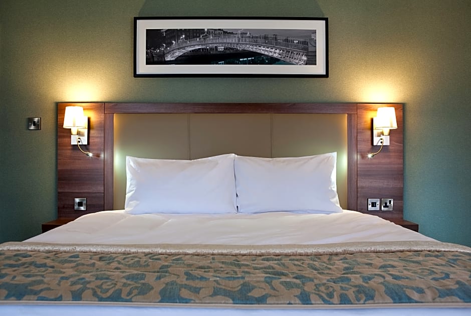 Leonardo Hotel Dublin Christchurch - Formerly Jurys Inn