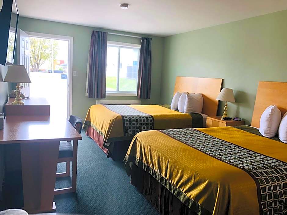 Perth Plaza Inn & Suites