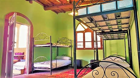 10-Bed Mixed Dormitory Room