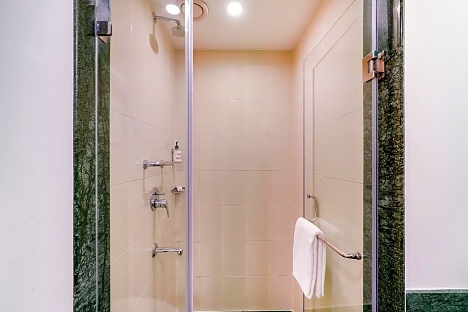 Red Fox by Lemon Tree Hotels, Sector 60, Gurugram