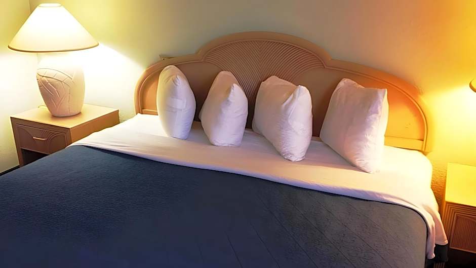 Cocoa Beach Suites Hotel