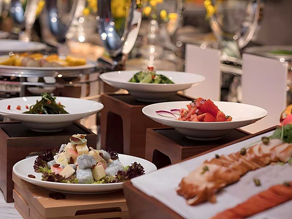 Hampton by Hilton Qionghai Railway Station