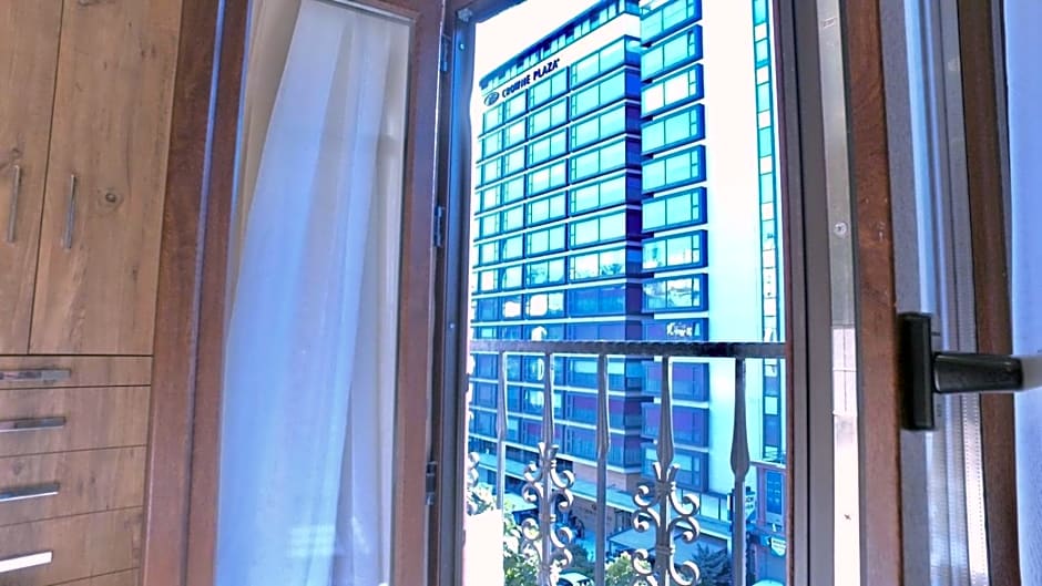 NOUR SUITE & RESIDENCE