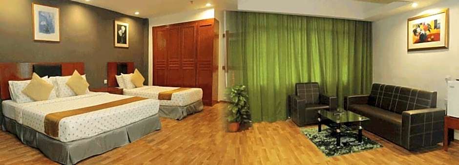 Mayres Hotel
