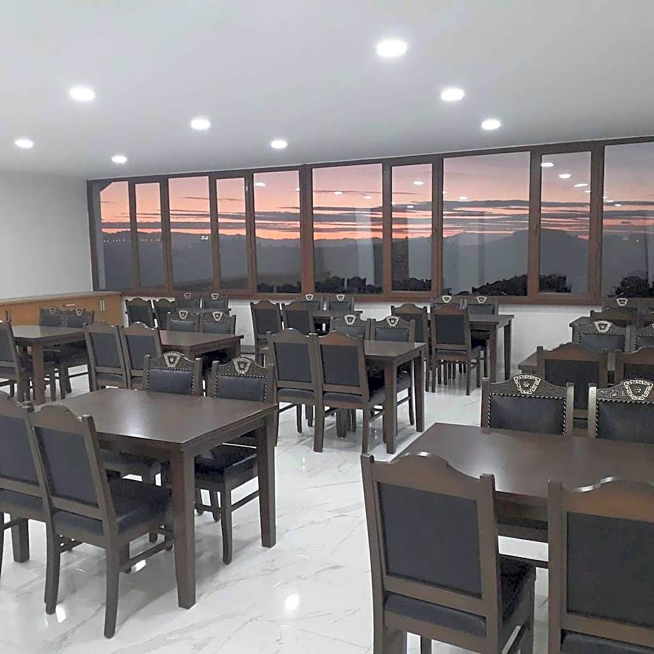 Toprak Hotel