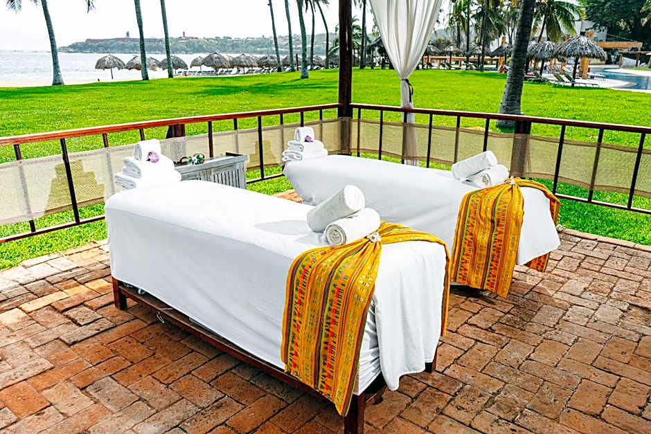 Camino Real Zaashila Huatulco