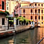 Pensione Accademia - Villa Maravege