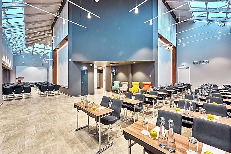 Park Inn by Radisson Kyiv Troyitska