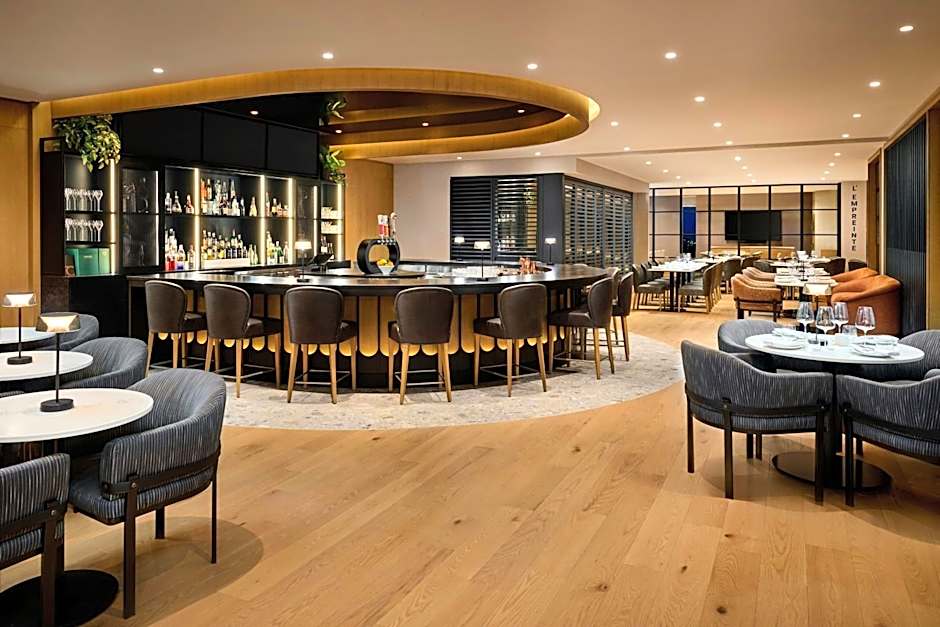 Omage Hotel, Montreal Laval, a Tribute Portfolio Hotel