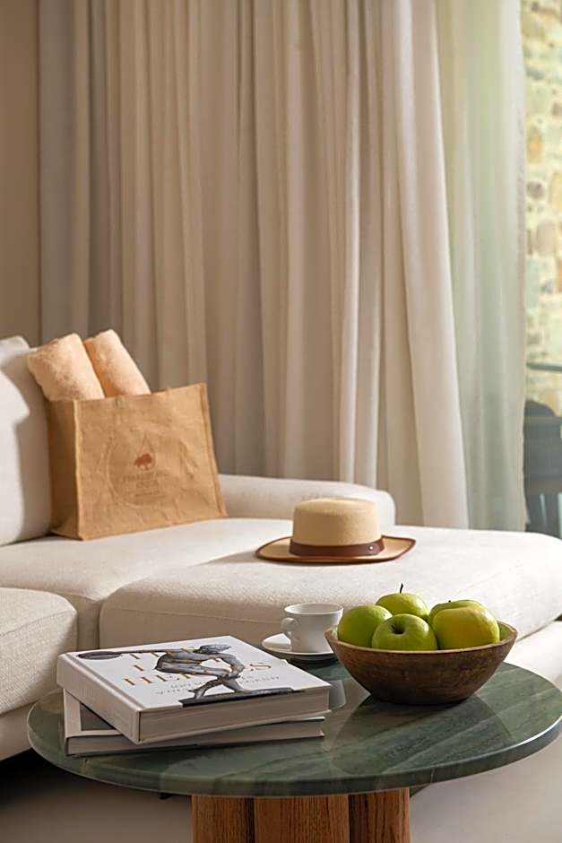 Royal Pearl Island Chios Hotel and Spa