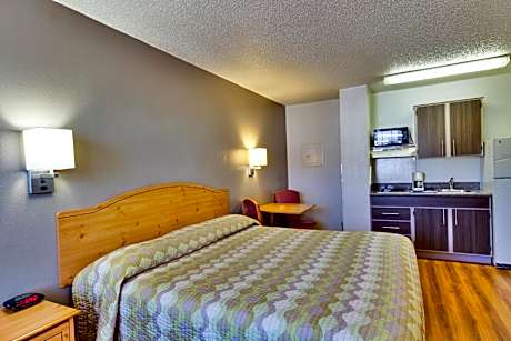 King Room - Non-Smoking